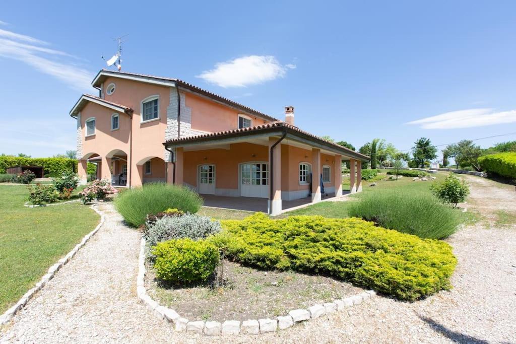 Villa Ruffo Кампобасо Екстериор снимка